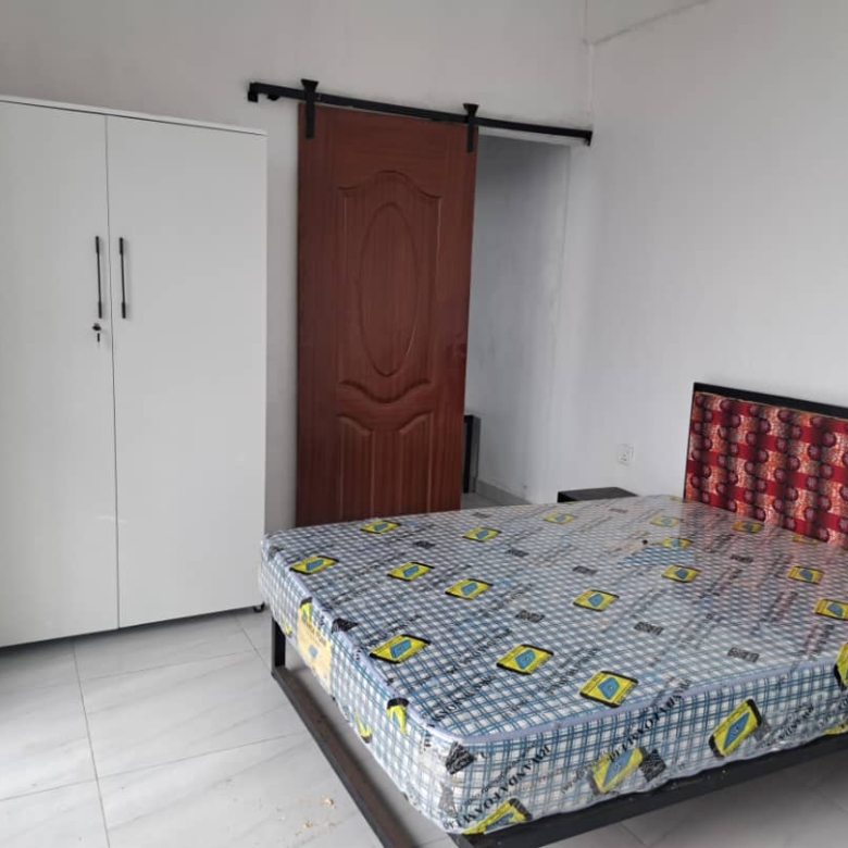 Fully Furnished, Self-contained independent room